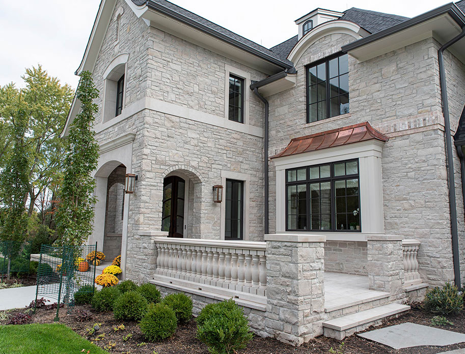 exterior of a home with a fine Rademann Stone veneer.